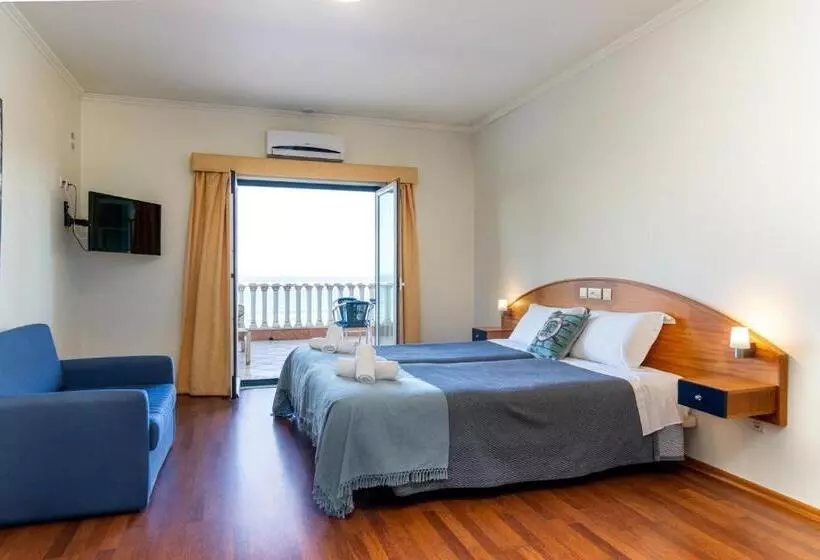 Отель Albergaria Pedra D'ouro