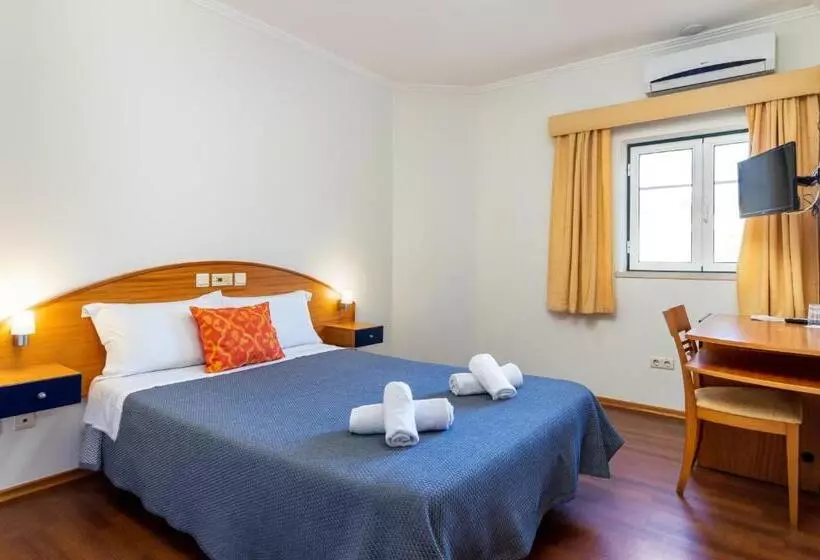 Отель Albergaria Pedra D'ouro