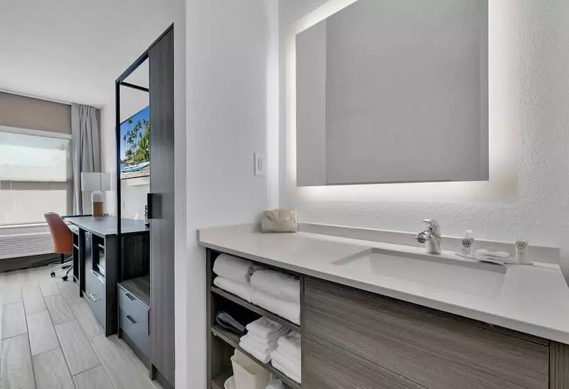 ホテル Comfort Inn