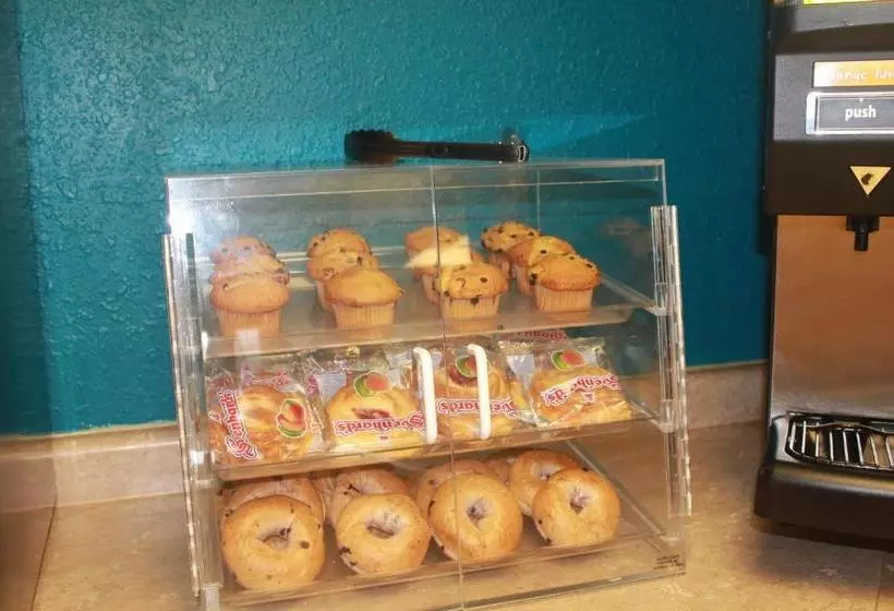 Отель Dakota Cowboy Inn