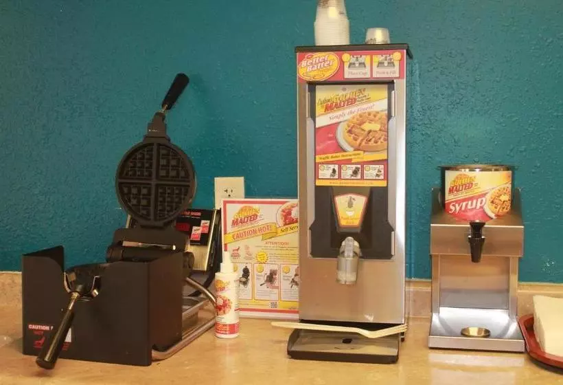 Отель Dakota Cowboy Inn