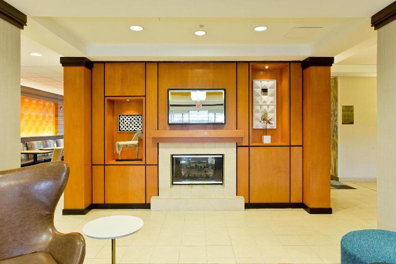 Отель Fairfield Inn And Suites By Marriott Winchester