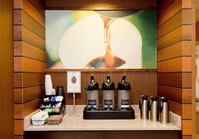 Отель Fairfield Inn And Suites By Marriott Winchester