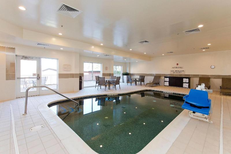 Отель Fairfield Inn And Suites By Marriott Winchester