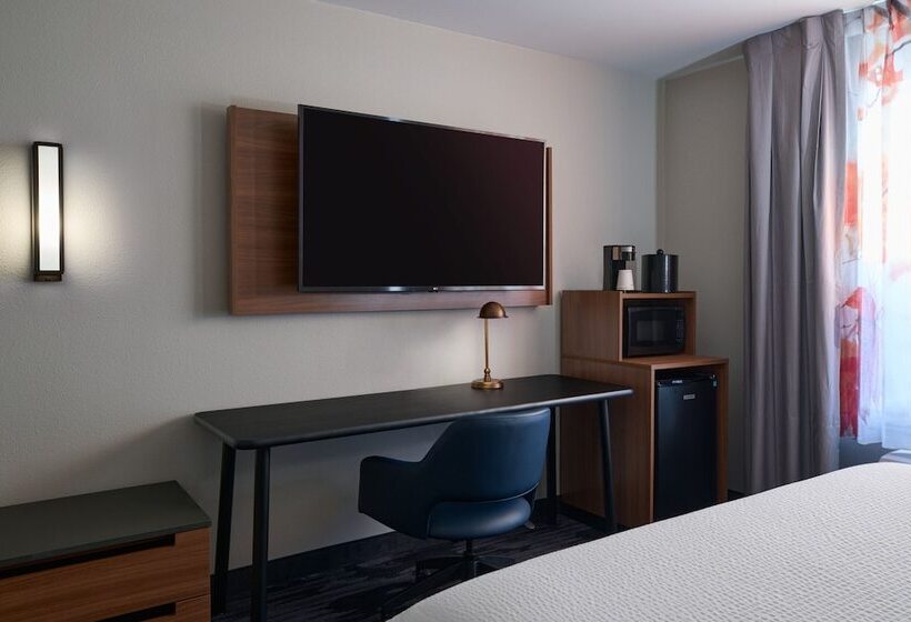 Отель Fairfield Inn And Suites By Marriott Winchester