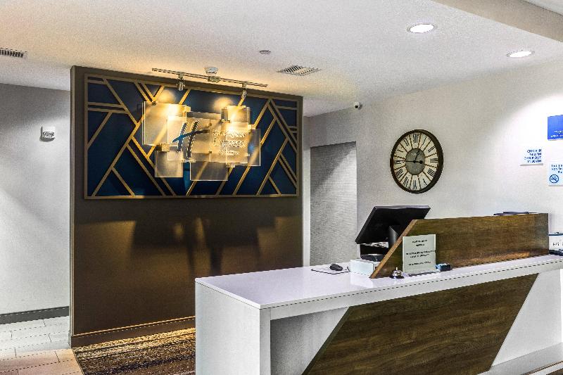 Holiday Inn Express Hotel & Suites Salina, An Ihg