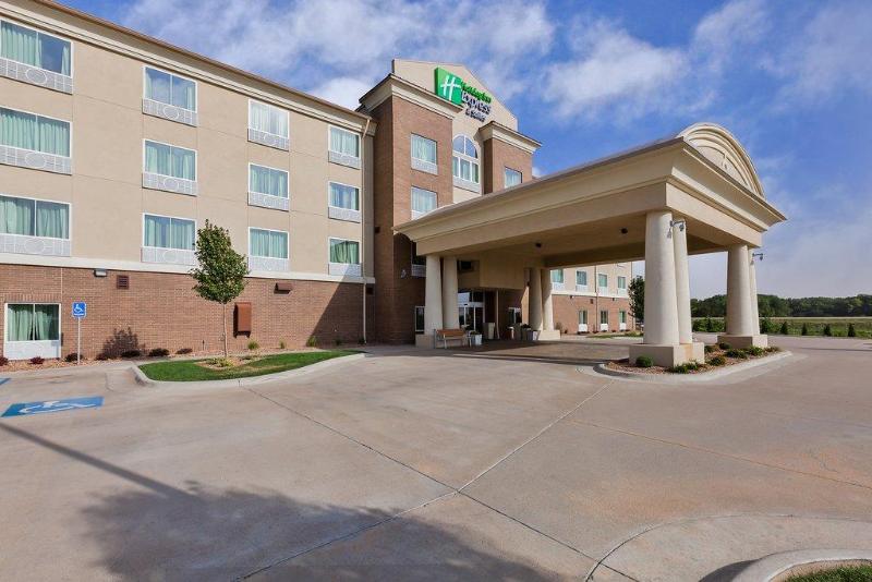 Holiday Inn Express Hotel & Suites Salina, An Ihg