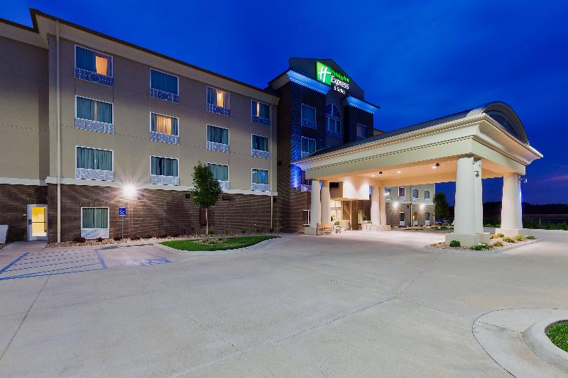 Holiday Inn Express Hotel & Suites Salina, An Ihg