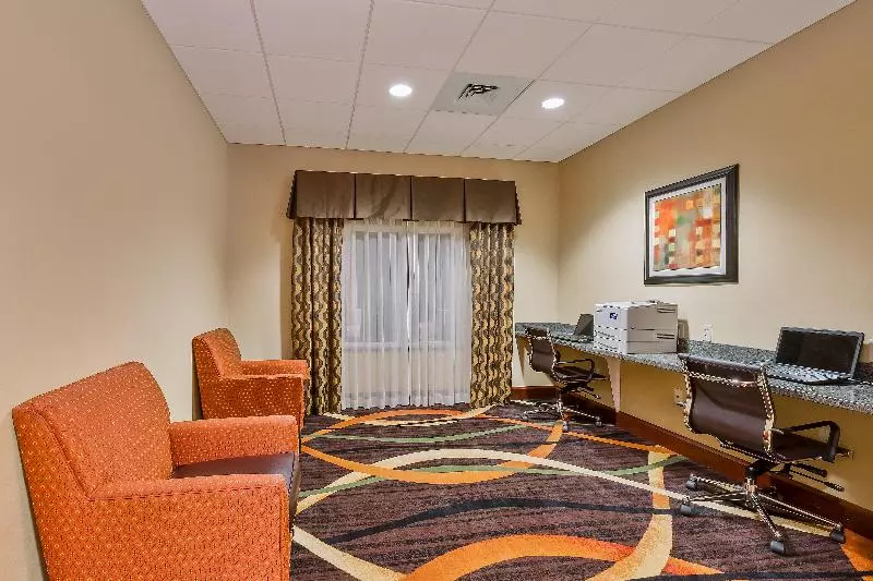 Holiday Inn Express Hotel & Suites Salina, An Ihg
