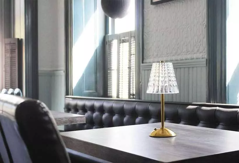 Отель The National