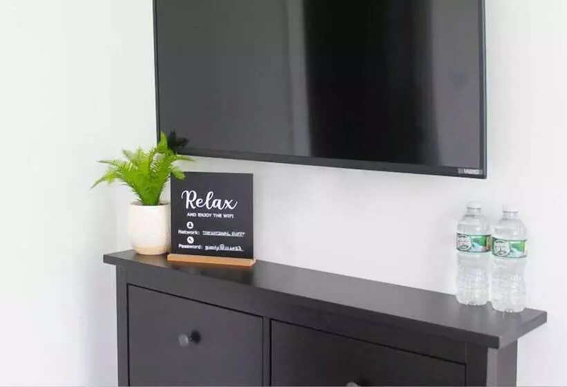 Отель The National