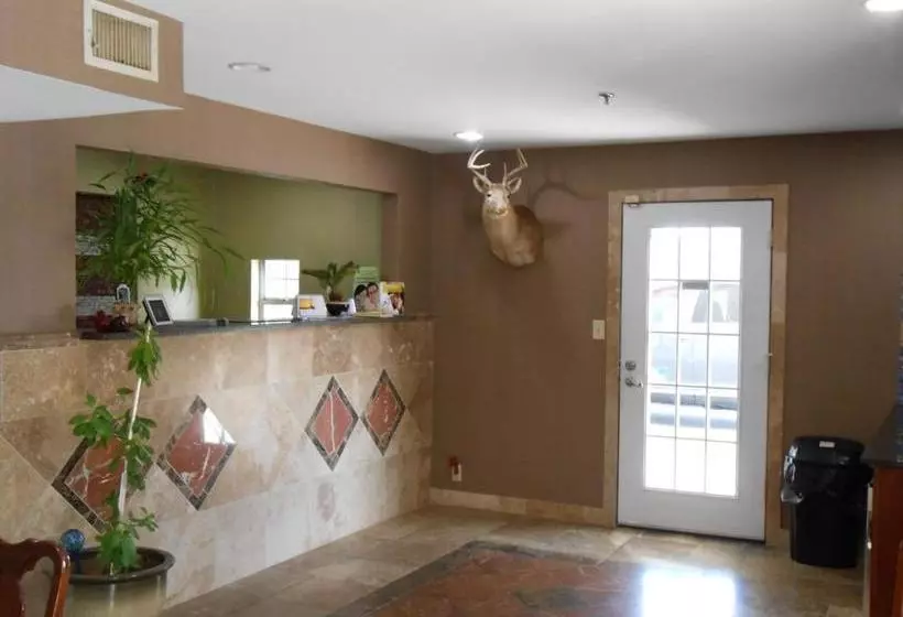 מוטל Glennville Inn