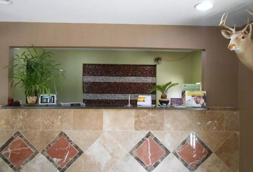 מוטל Glennville Inn