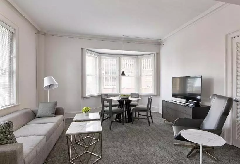 Aka Rittenhouse Square