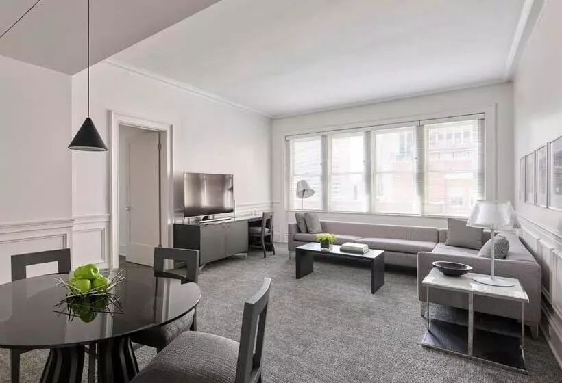 Aka Rittenhouse Square