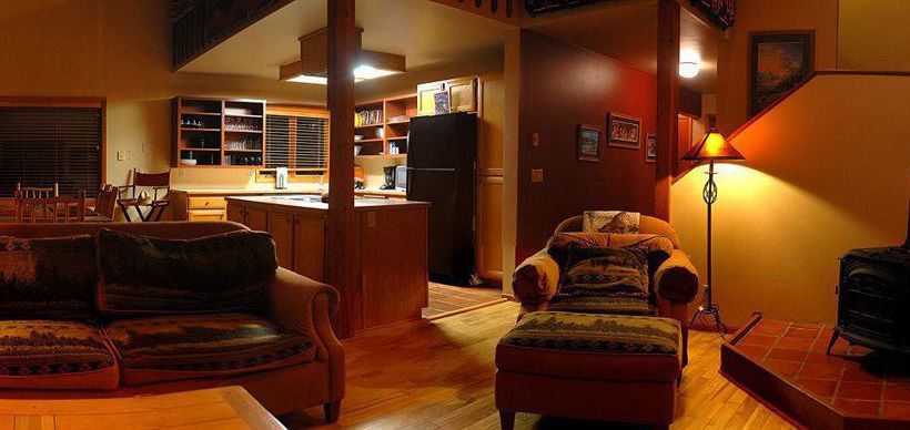 Cabins Gaynor Ranch & Resort