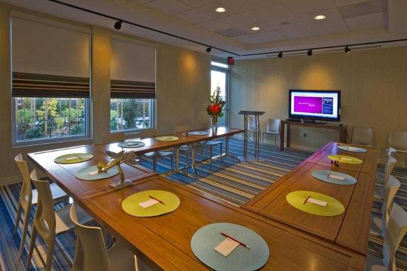 Aloft Portland Airport Hotel At Cascade Station