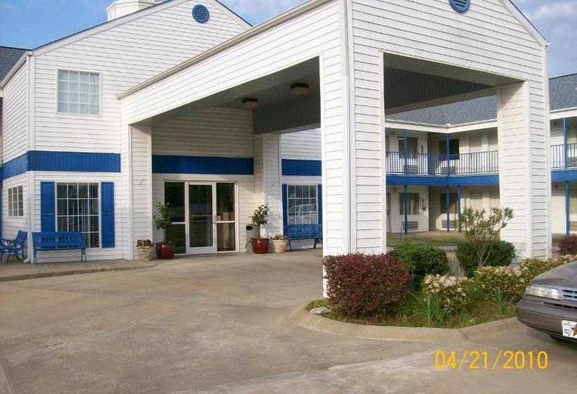 호텔 American Inn And Suites White Hall