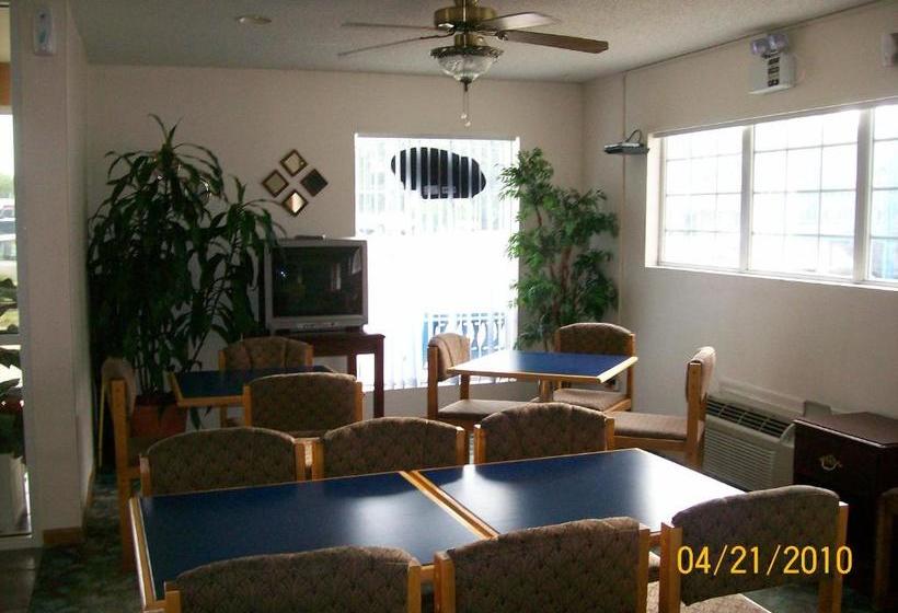 호텔 American Inn And Suites White Hall