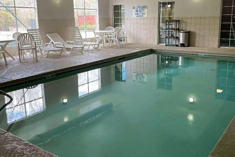 Отель Baymont By Wyndham Sumter