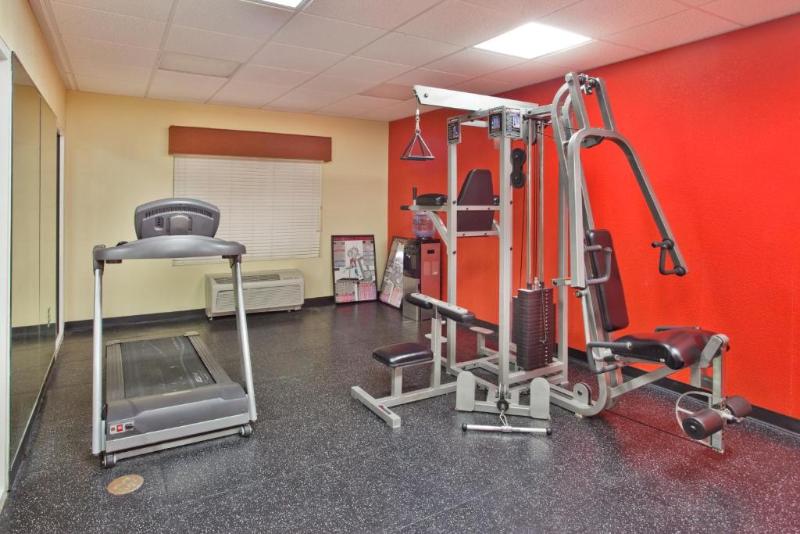 فندق Baymont By Wyndham Sumter