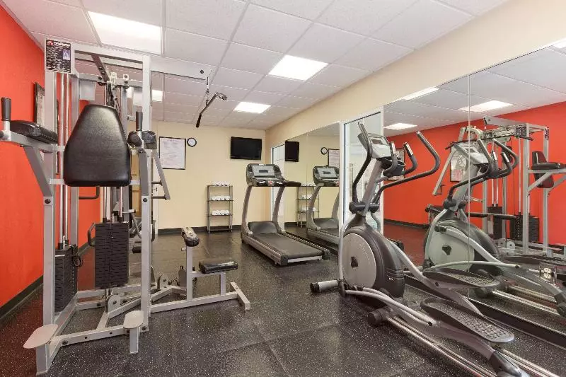 Отель Baymont By Wyndham Sumter