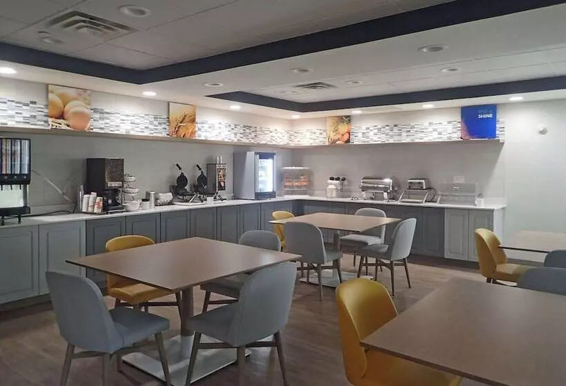 Hotel Comfort Inn & Suites Hampton Near Coliseum