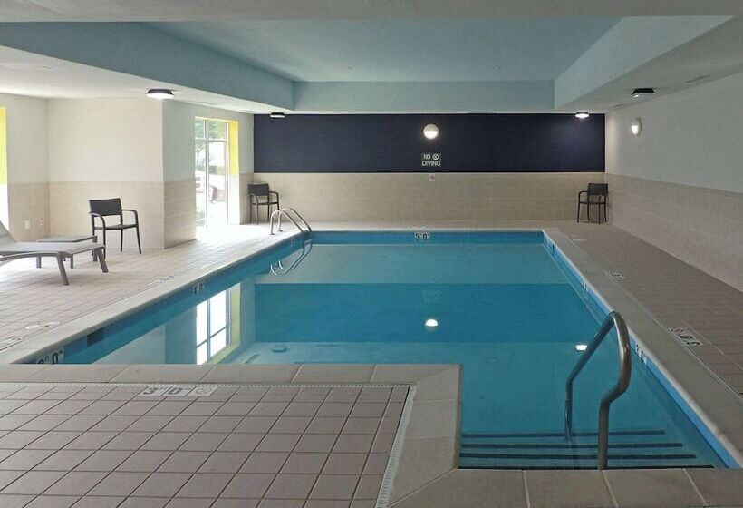 فندق Comfort Inn & Suites Hampton Near Coliseum