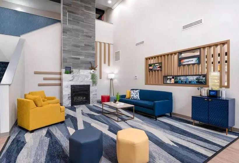 Hotel Comfort Inn & Suites Hampton Near Coliseum