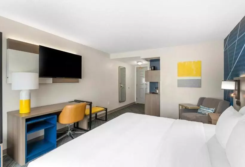 Hotel Comfort Inn & Suites Hampton Near Coliseum