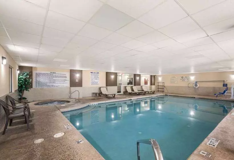 Отель Comfort Suites Forsyth Near I75