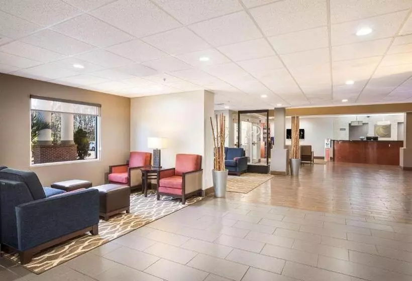 Отель Comfort Suites Forsyth Near I75