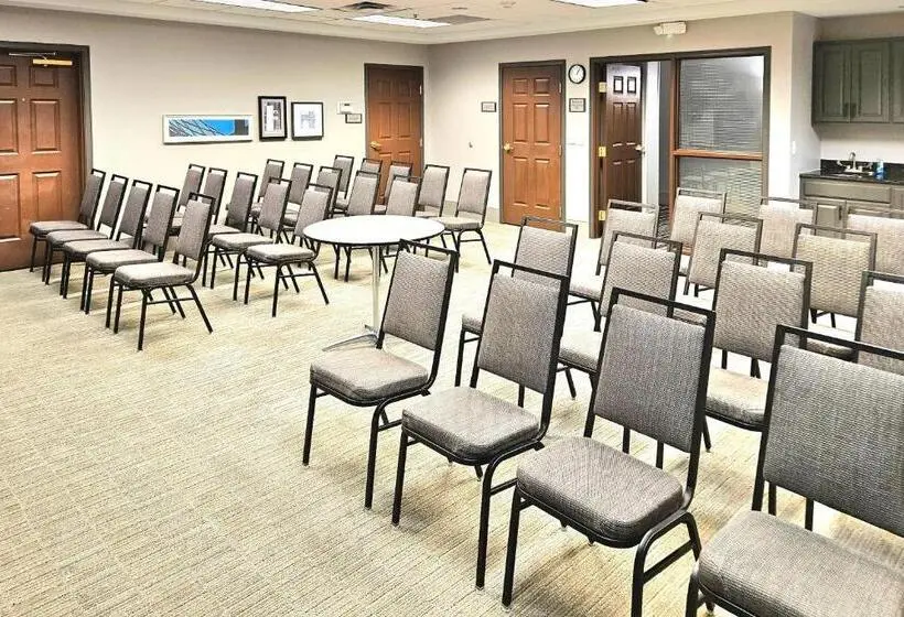 ホテル Country Inn & Suites By Radisson, Boise West   Meridian
