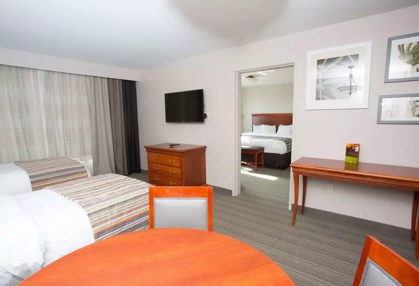 ホテル Country Inn & Suites By Radisson, Grand Forks, Nd