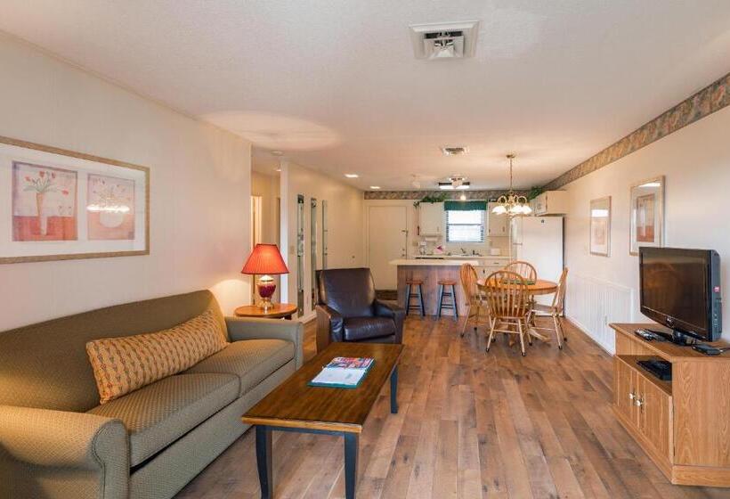 Отель Crown Resorts At Lake Tansi West