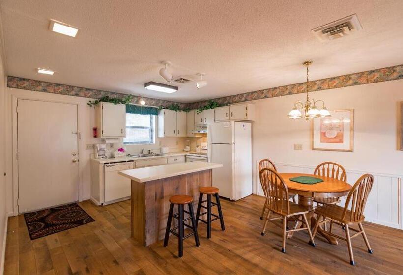 酒店 Crown Resorts At Lake Tansi West