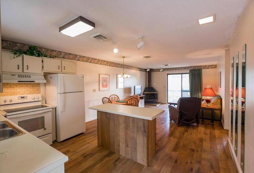 酒店 Crown Resorts At Lake Tansi West