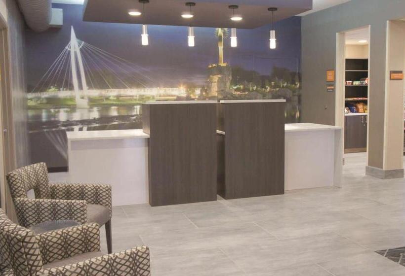 בית מלון כפרי La Quinta By Wyndham Wichita Airport