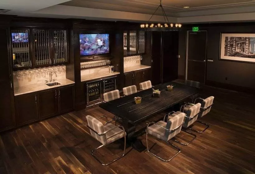 فندق Milwaukee Marriott Downtown