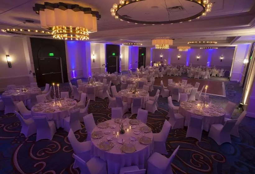 فندق Milwaukee Marriott Downtown