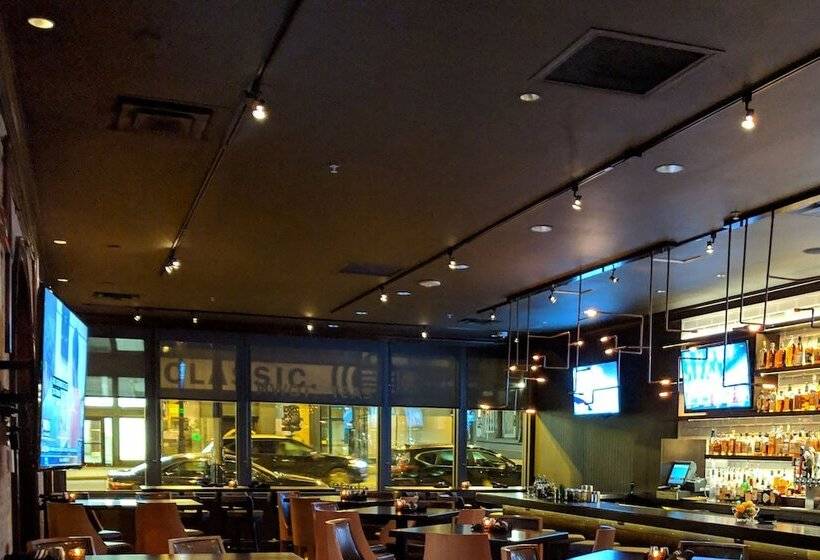 فندق Milwaukee Marriott Downtown