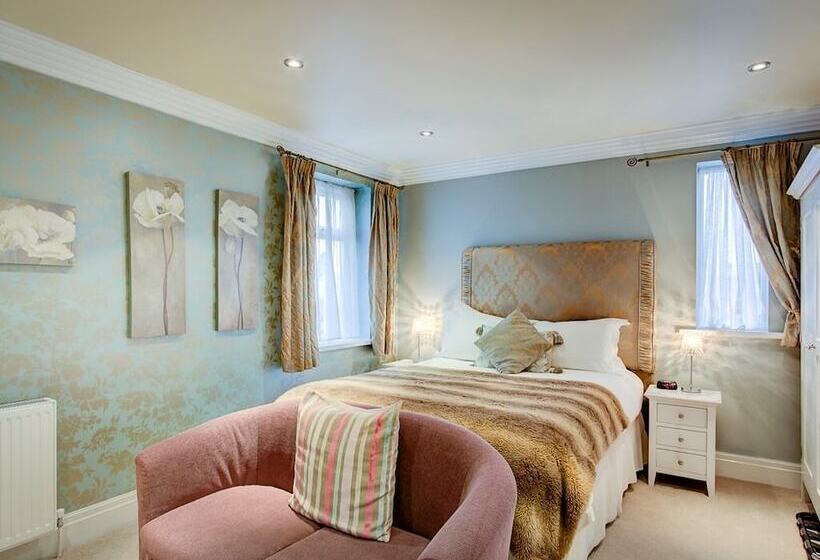 Hotel Number One South Beach