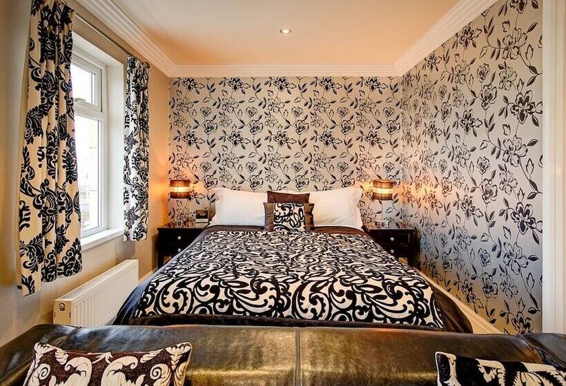 Hotel Number One South Beach