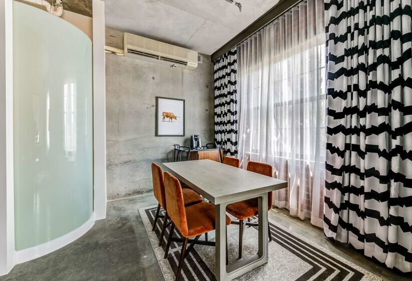 Nylo Dallas Plano Hotel, Tapestry Collection By Hilton