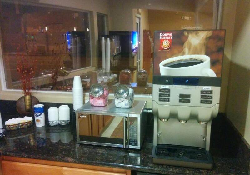 فندق Portofino Inn Burbank