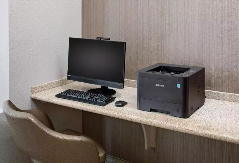 Отель Springhill Suites By Marriott Ardmore