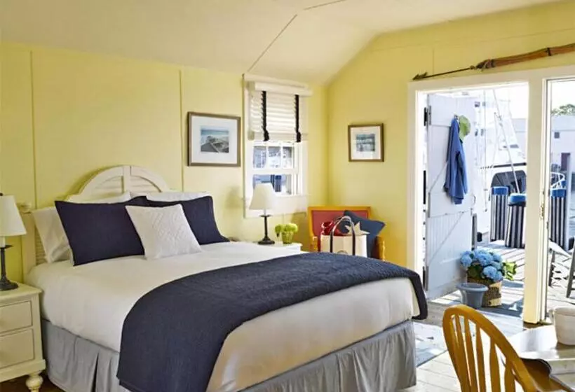 The Cottages At Nantucket Boat Basin