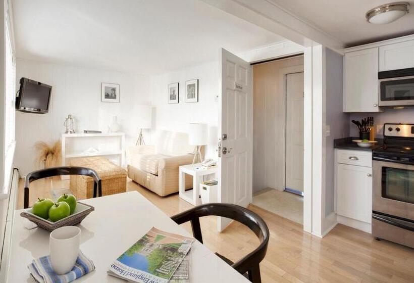 The Cottages At Nantucket Boat Basin