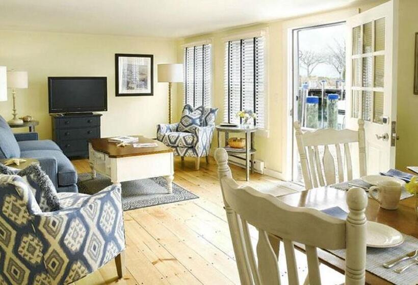 The Cottages At Nantucket Boat Basin