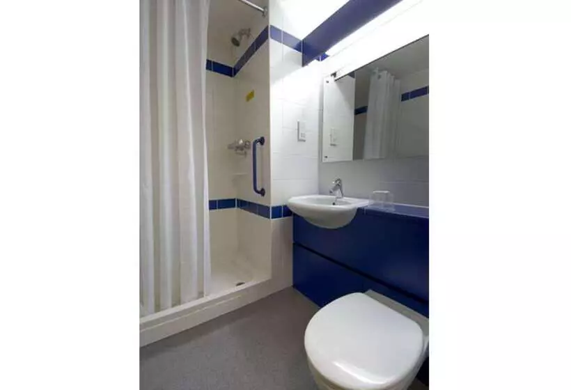 Travelodge Leicester Central Hotel